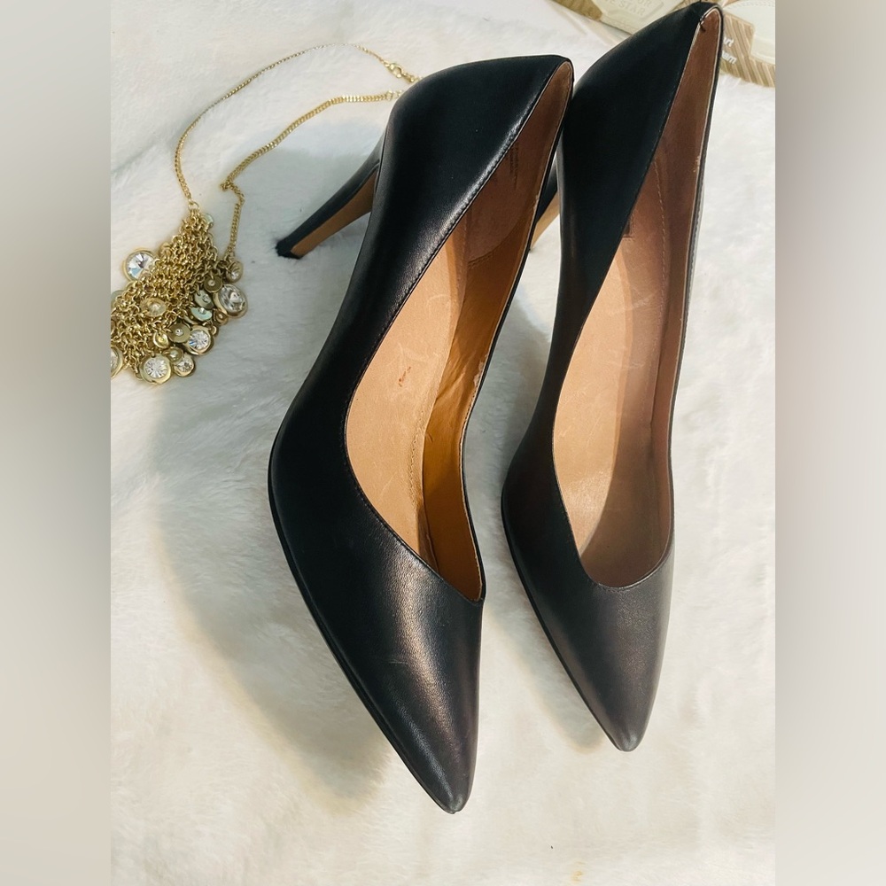 💎🤍💎Halogen Black Leather Heels - Picture 7 of 8